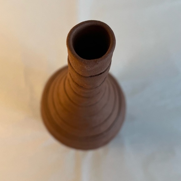 Handmade one of a kind earth tone Ceramic Vase by Israeli artist Orna Orr - Picture 3 of 16